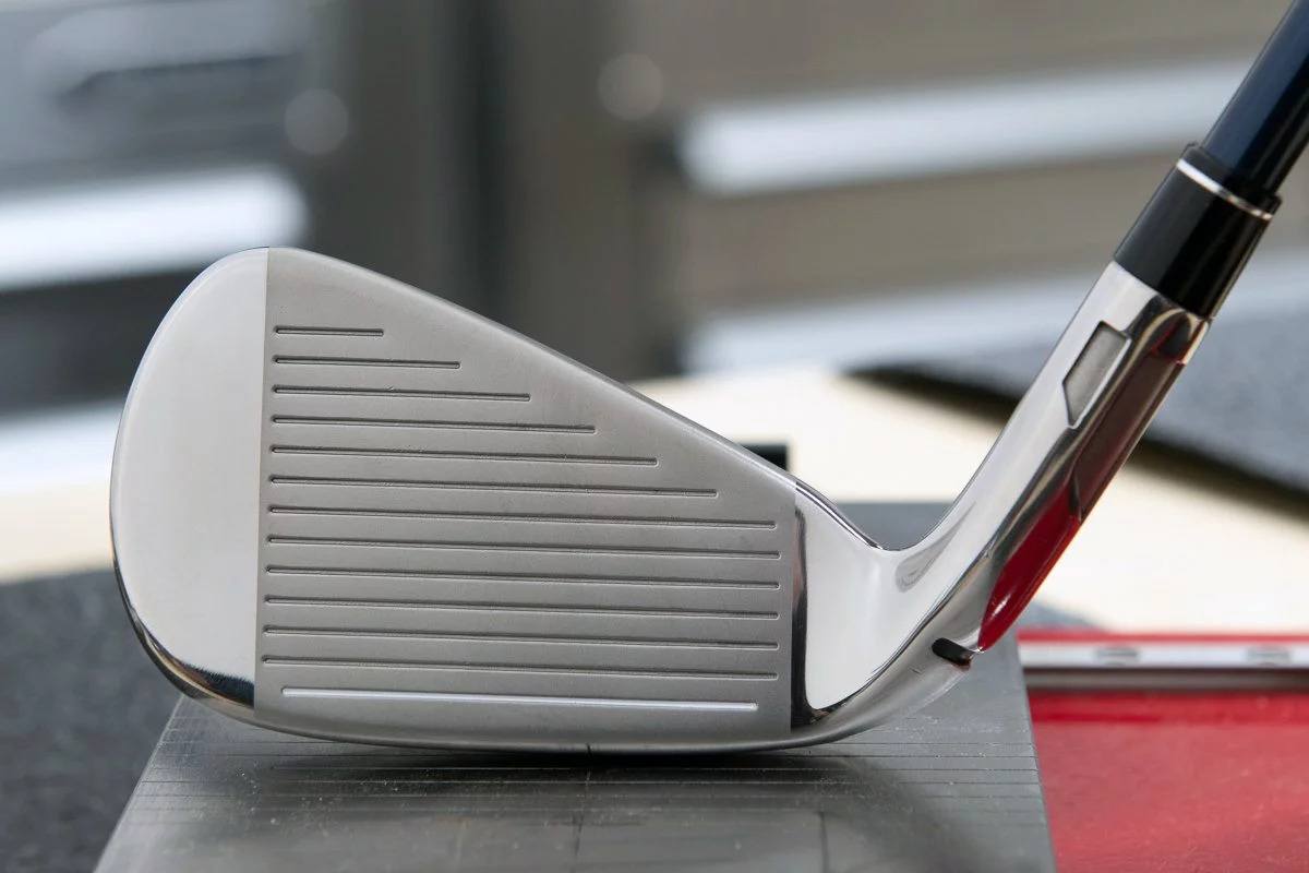 【即決・即納】【飛び系アイアン】希少カーボンAWセット SIM2MAX OS　Ｒ テーラーメイド SIM2MAXOS AW・SW 2本セット カーボンS 即決・即納