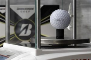 真の価格はいくら？最新ゴルフボールを斬る！ブリヂストン「ツアーBX」2022年モデル