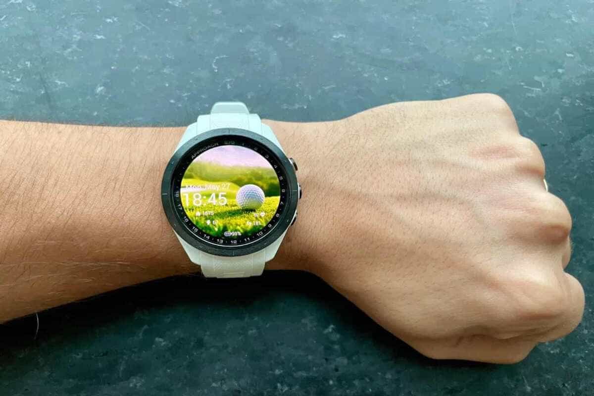 ガーミン「Approach S70」に表示されるボディバッテリーと回復状況のデータ画面。