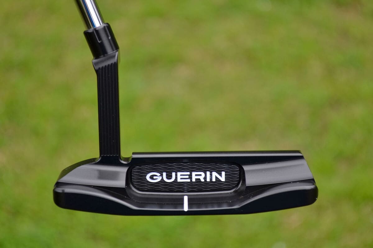 GUERIN Prototype パターのブラックヘッドをクローズアップ。中央のGUERINロゴと精密ミーリングのフェースパターンが見える。