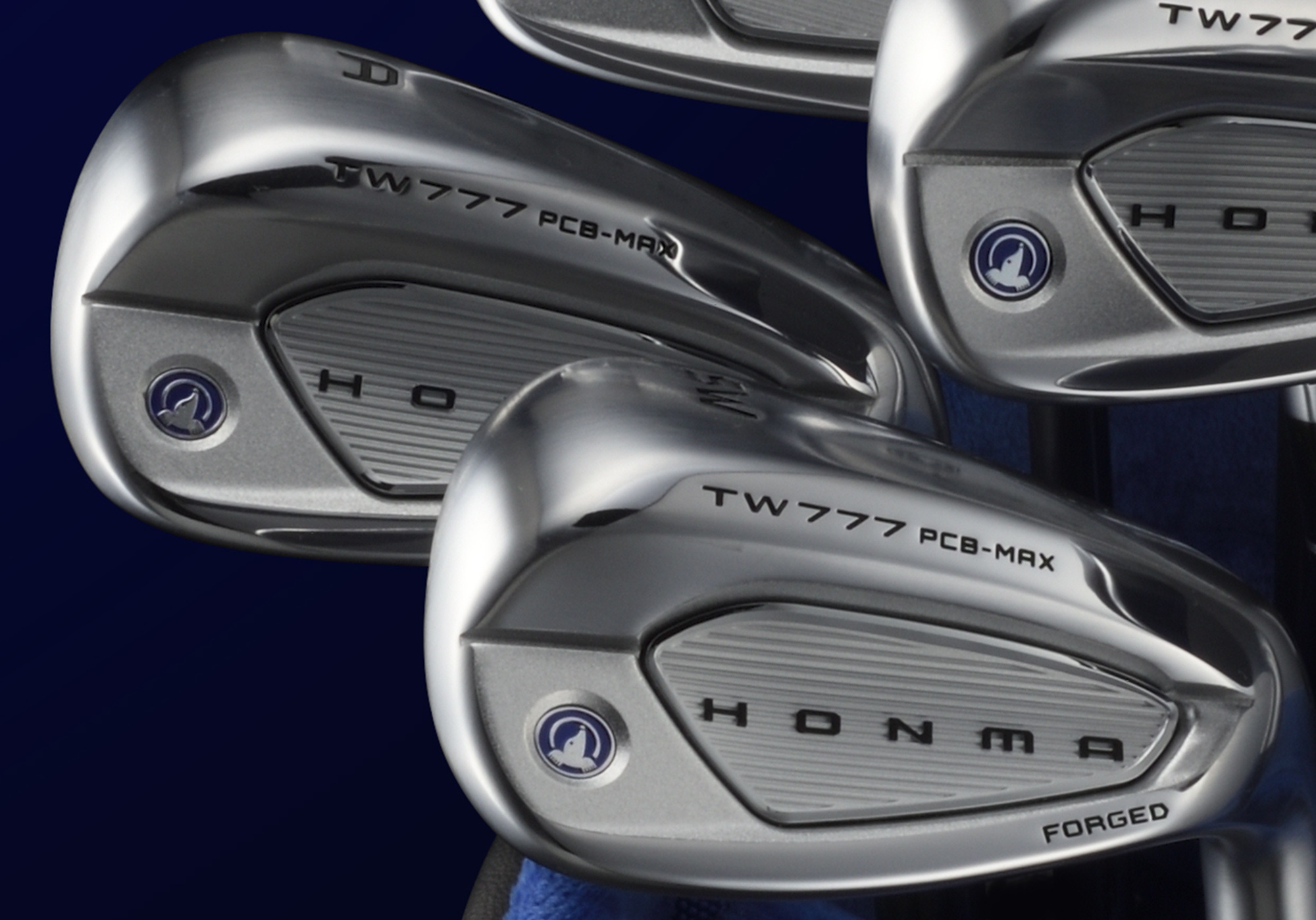 本間ゴルフ TW777 PCB-MAX アイアンのバックフェースに配置されたモグラロゴと鍛造構造