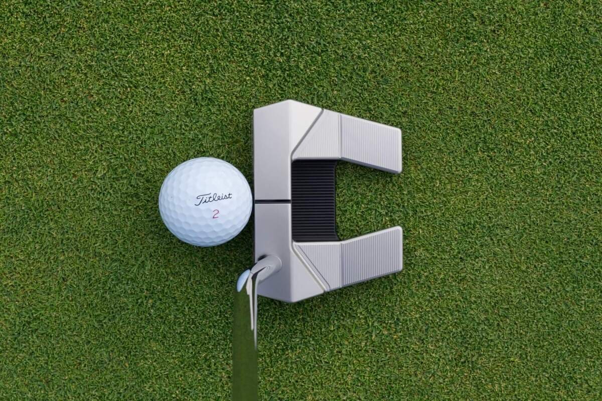 スコッティ・キャメロン（Scotty Cameron）「Phantom 5」2026年モデルのトップビューとアライメント形状