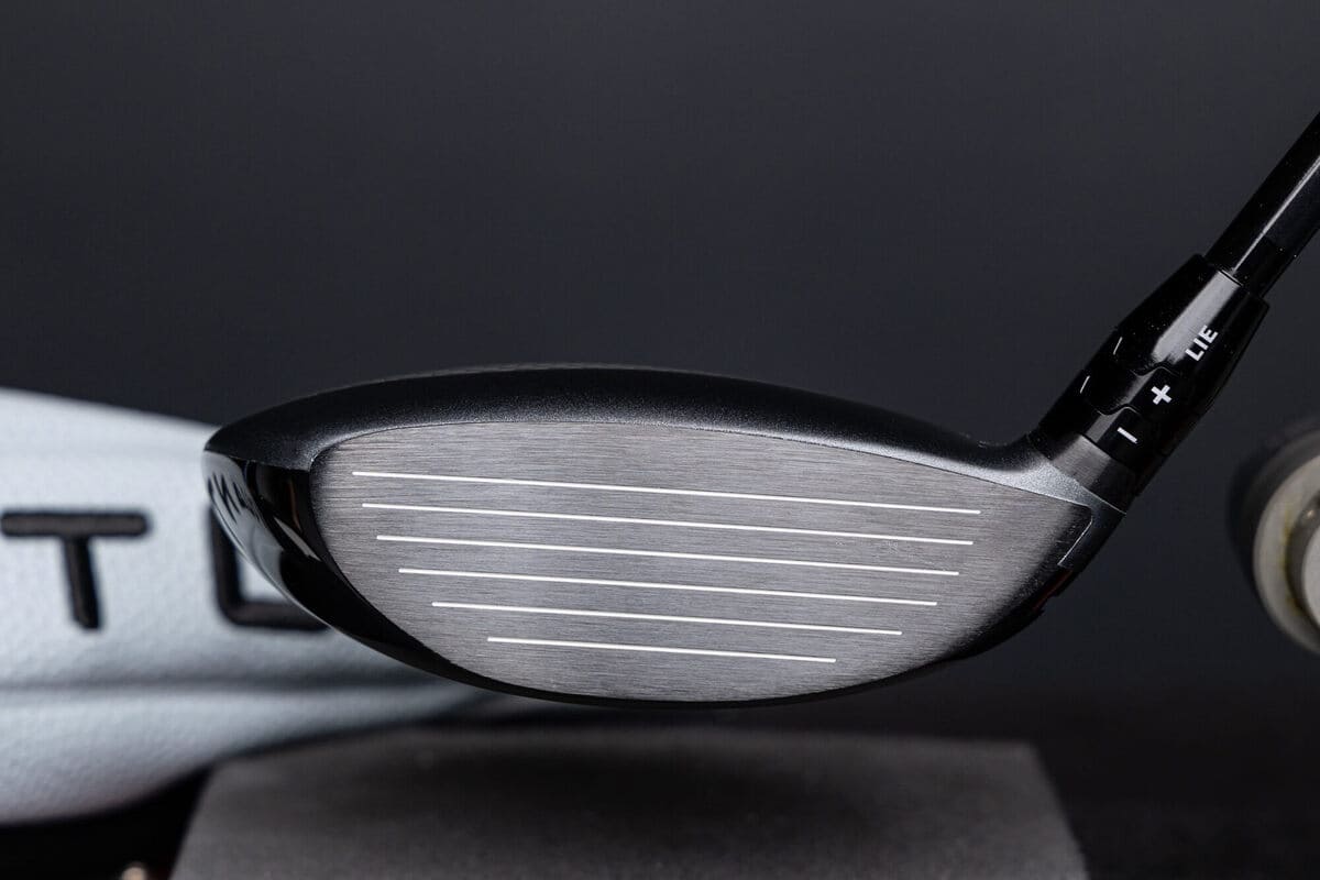 キャロウェイ「QUANTUM」フェアウェイウッドのフェース面と打点エリアを正面から捉えた画像