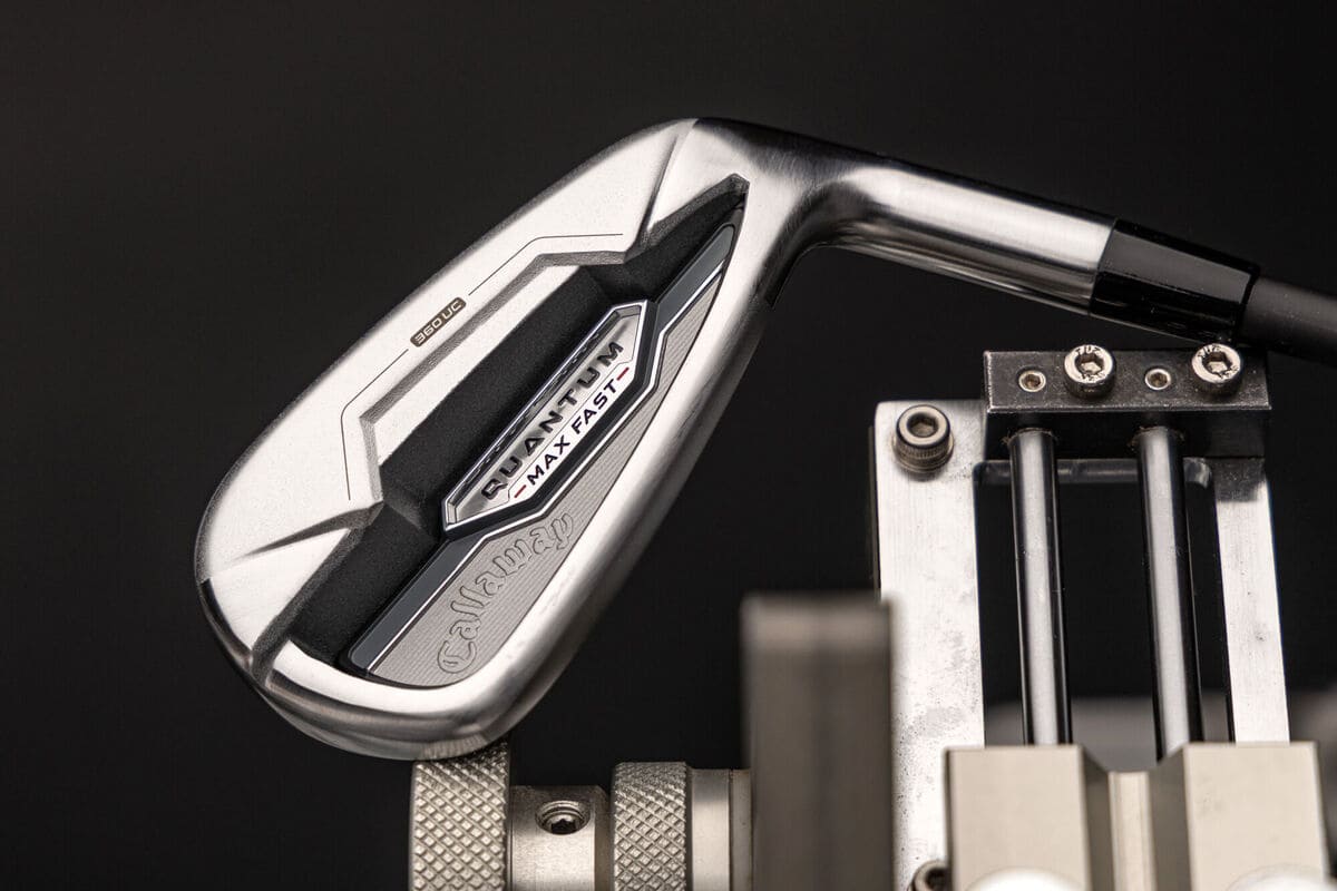 キャロウェイ「クアンタム MAX FAST」アイアンのバックフェース構造を確認できる画像