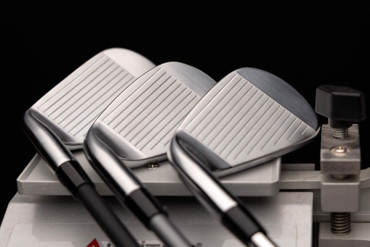 キャロウェイ「Quantum MAX FAST」アイアンをアドレス視点で撮影したフェース画像