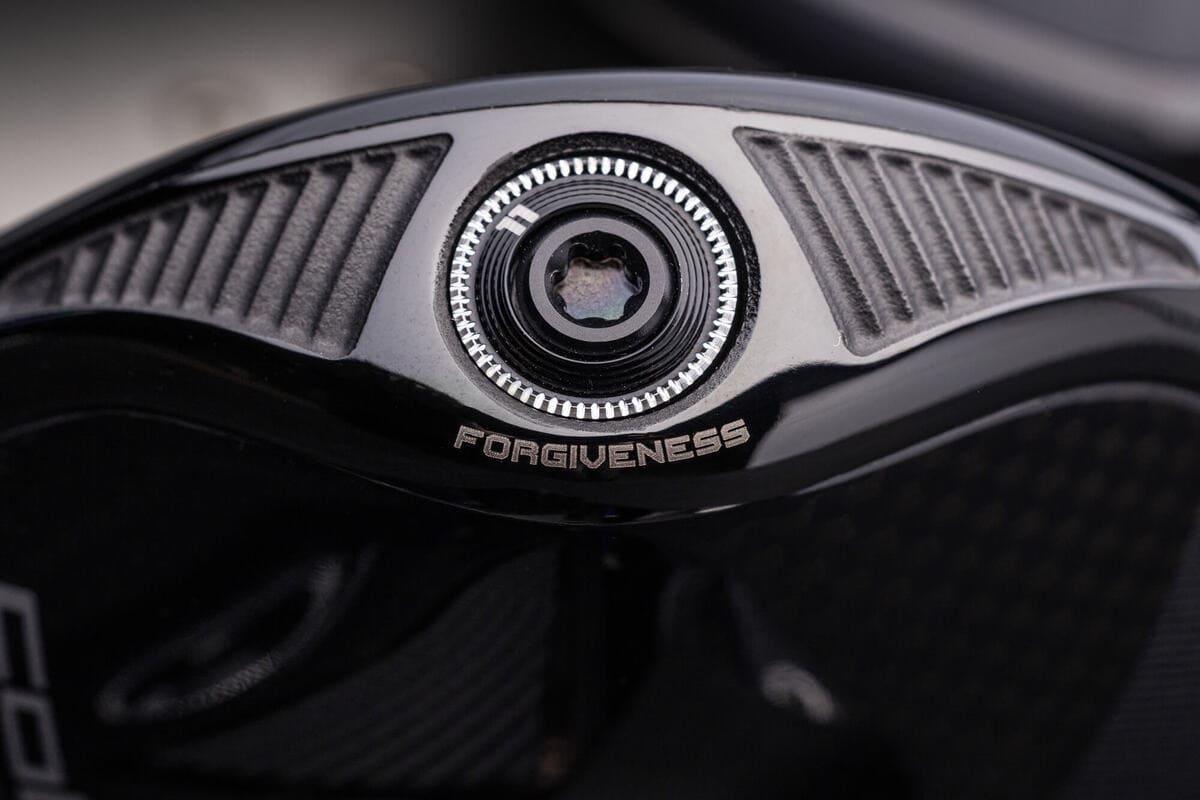 コブラゴルフ OPTM ドライバーに搭載されたウエイト調整機構の拡大画像