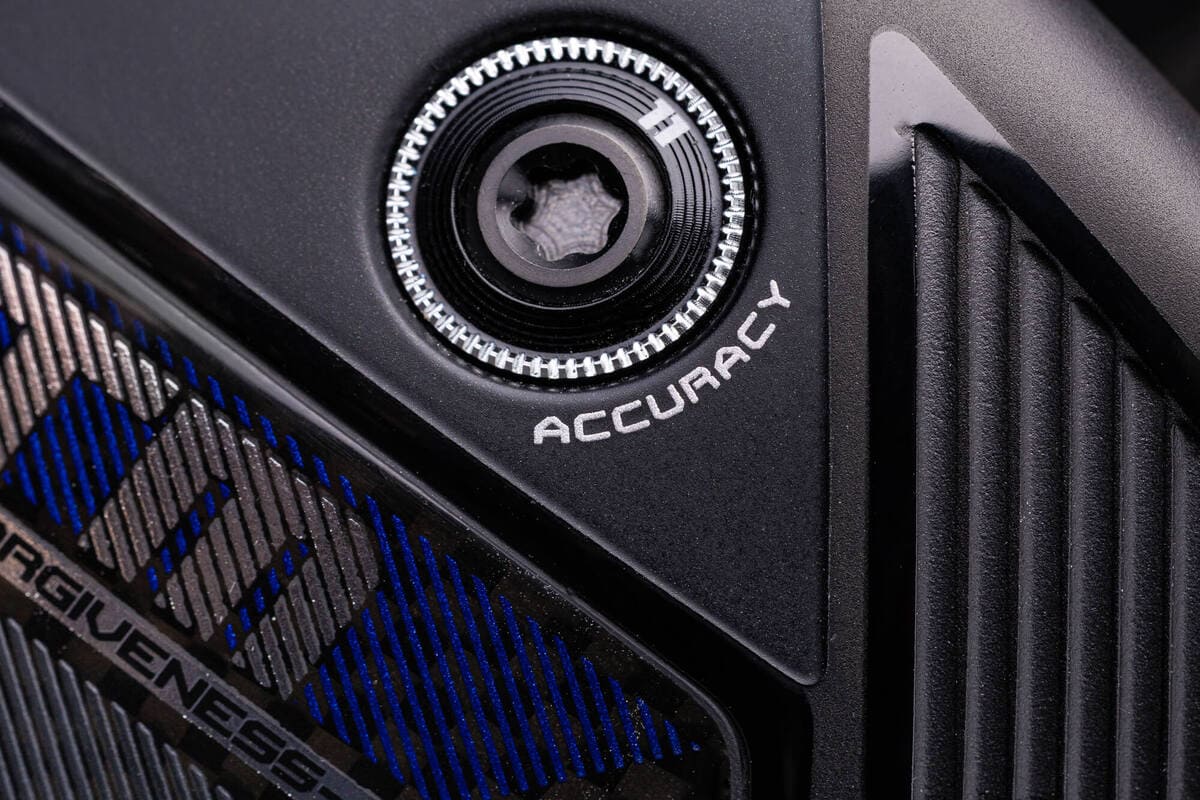 コブラゴルフ OPTM ドライバーの「寛容性」を高めるバックウエイト設計