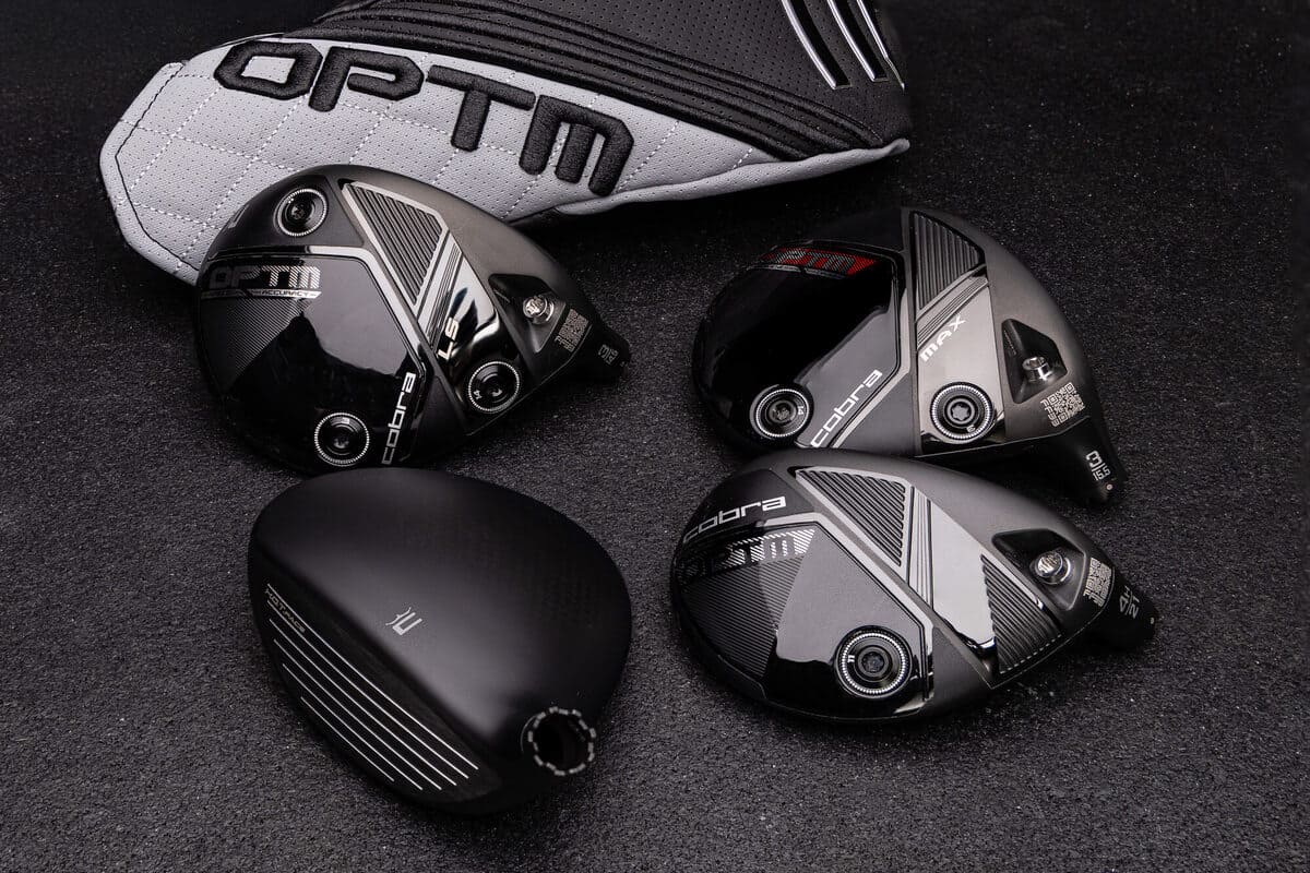 コブラゴルフ「OPTM」フェアウェイウッドとハイブリッドの各モデルを並べたカット。設計思想とモデル別特性の違いが分かる