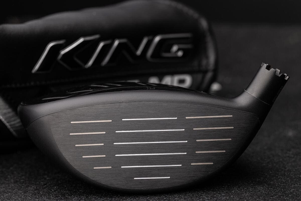 コブラゴルフ「KING TEC-MD」ミニドライバーのアドレス時外観。ティーショット向けの安心感あるヘッド形状