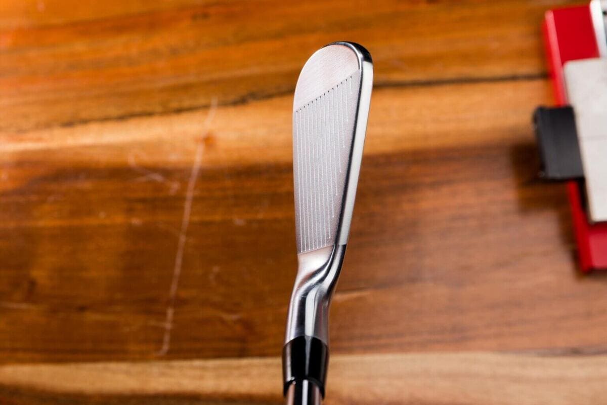 コブラ3Dプリントアイアンのフェースと溝設計