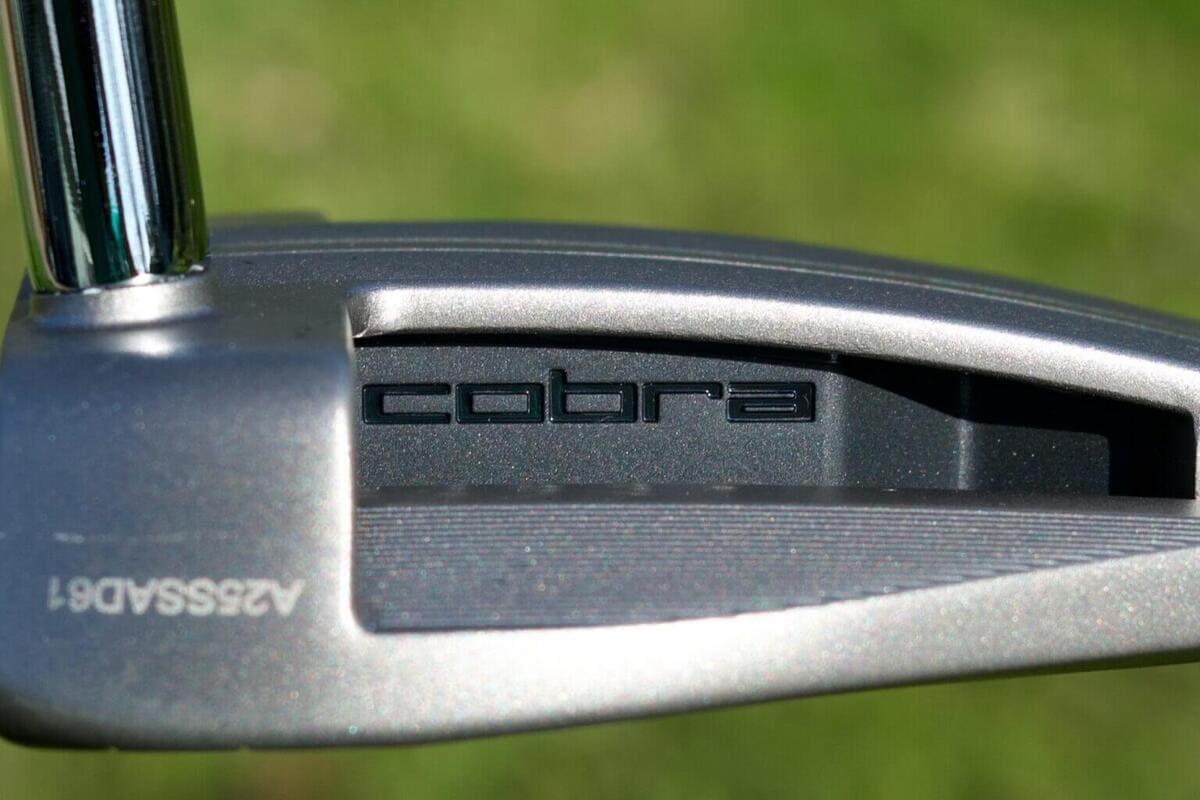 MIM製法により高精度に成形されたバックキャビティ構造