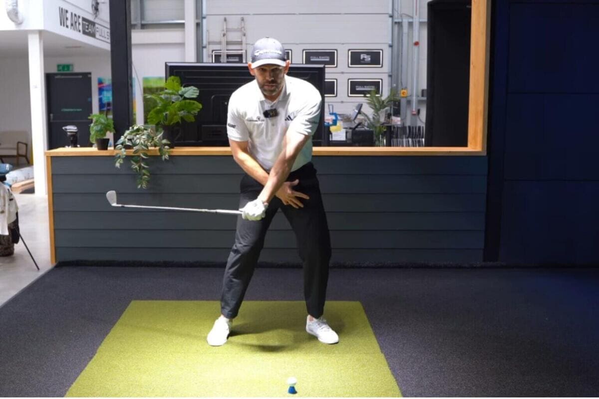 インパクトで回転しすぎるゴルフスイングのミス