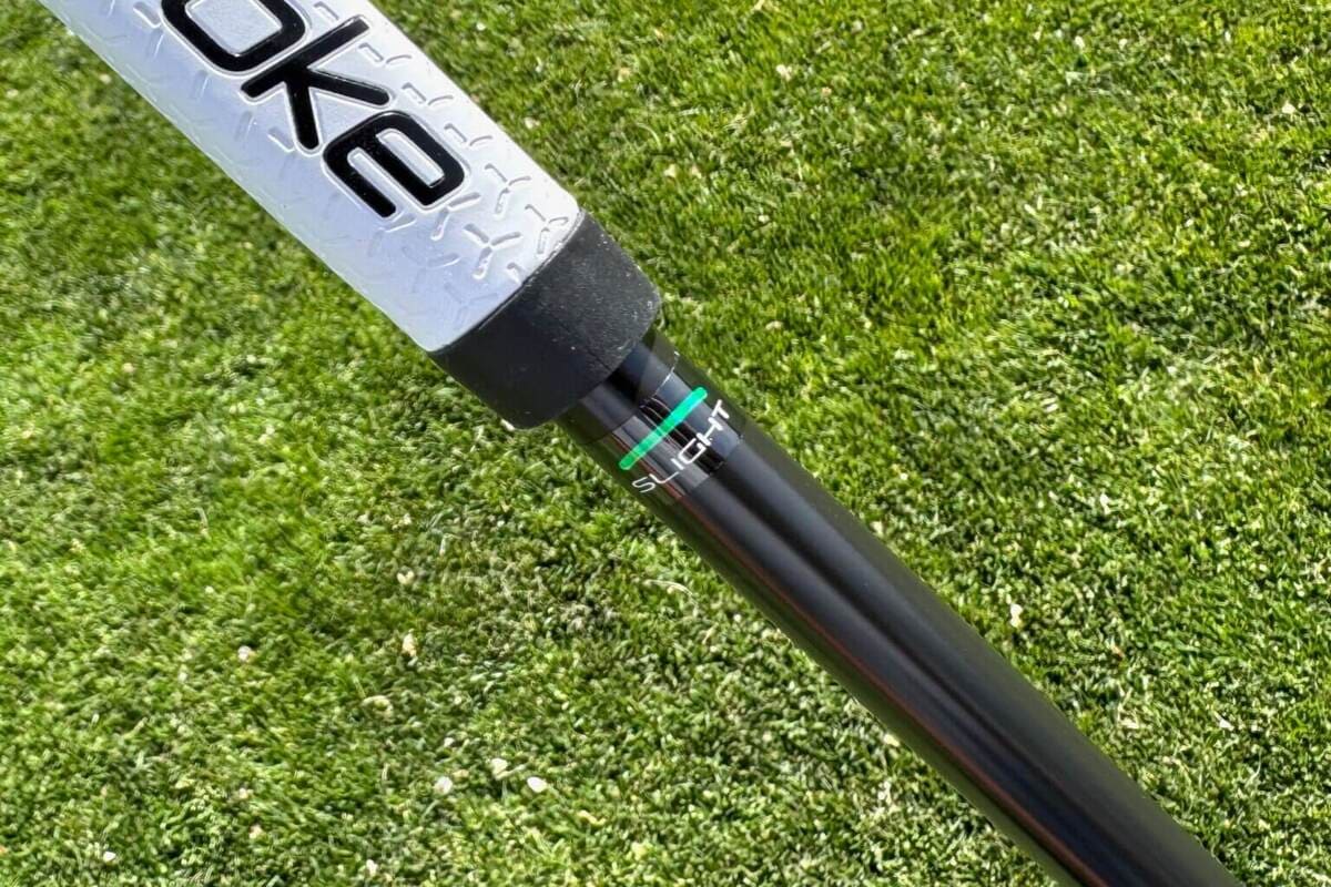 Pingパターのグリップとシャフト接続部