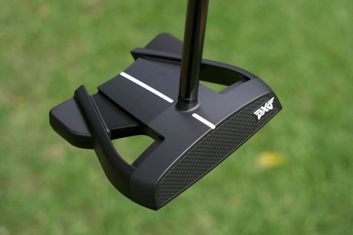 PXG Torpedo ZTのピラミッドミルドフェースと白いアライメントラインを斜めから見た写真