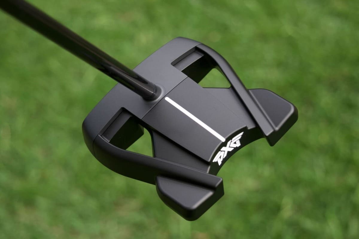 PXG Torpedo ZT ゼロトルクパターの黒いマレット型ヘッドと白いアライメントライン